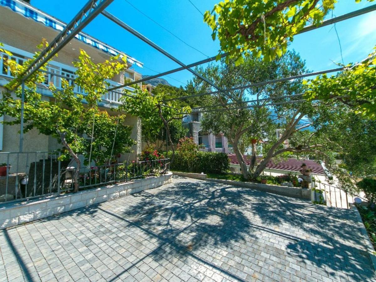 Apartments Mario Брела Экстерьер фото