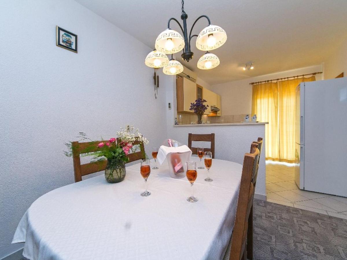 Apartments Mario Брела Экстерьер фото