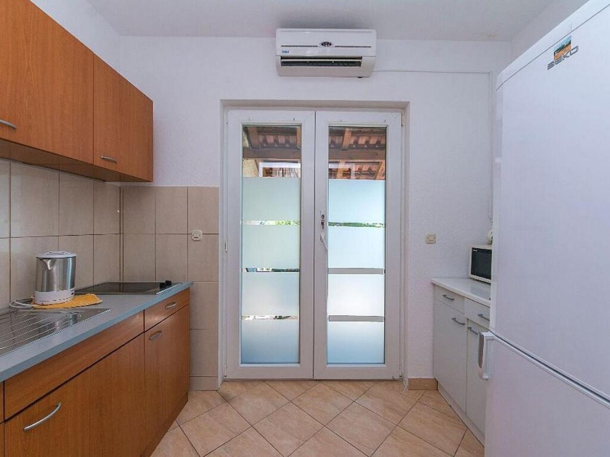 Apartments Mario Брела Экстерьер фото